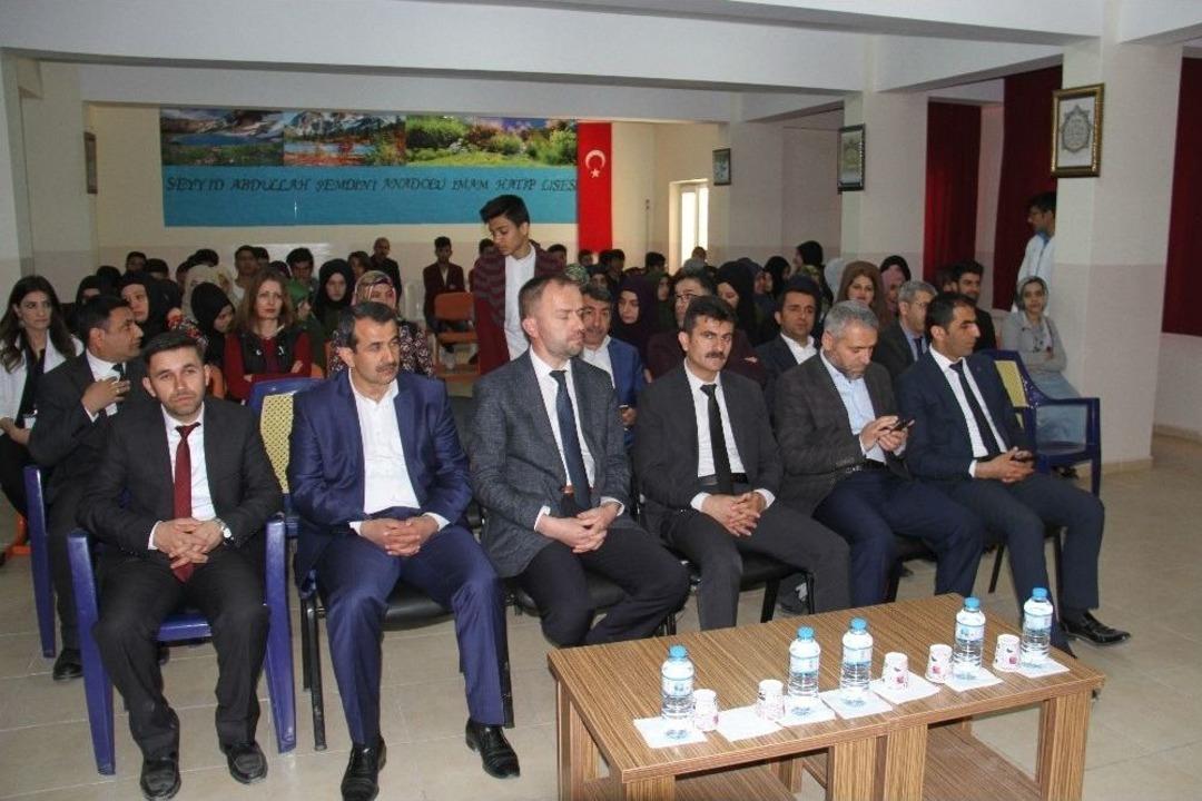 Şemdinli&rsquo;de Şiir Ve Metin Yarışması