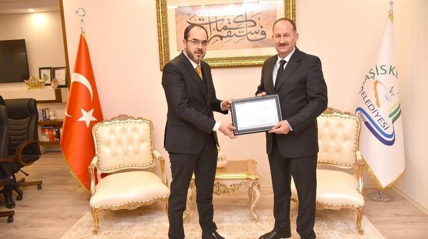 Kaymakam Kantay’dan Başkan Ayaz’a Tebrik