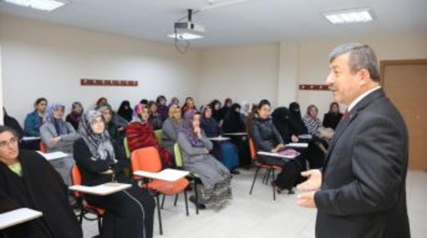 Darıca Belediyesi Bilgi Evleri Veli Toplantılarına Başladı