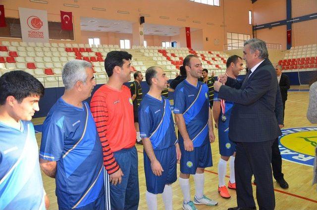 Harran Tıp Hastanesi Futbolda Şampiyon Oldu