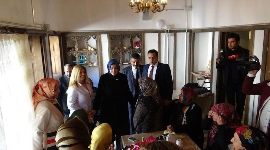 Bakan Kaya Esnafı Ziyaret Etti