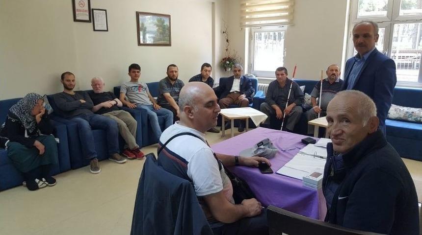 Akıllı Telefonlar G&ouml;rme Engellileri Bekliyor