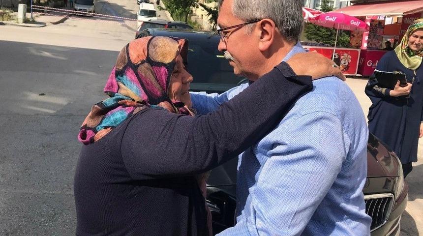 Başkan &Ccedil;etin G&ouml;n&uuml;llere Dokunuyor