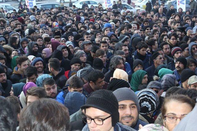 Konya’da Teknomarket Açılışında İzdiham