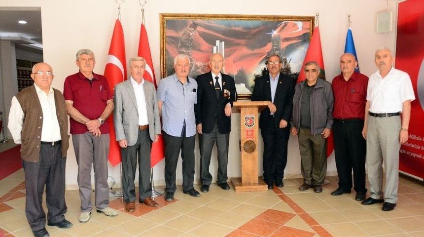 (özel) Türkiye Muharip Gaziler Derneği Başkanı Emekli Hakim Kıdemli Albay Ali Cesuroğlu;
