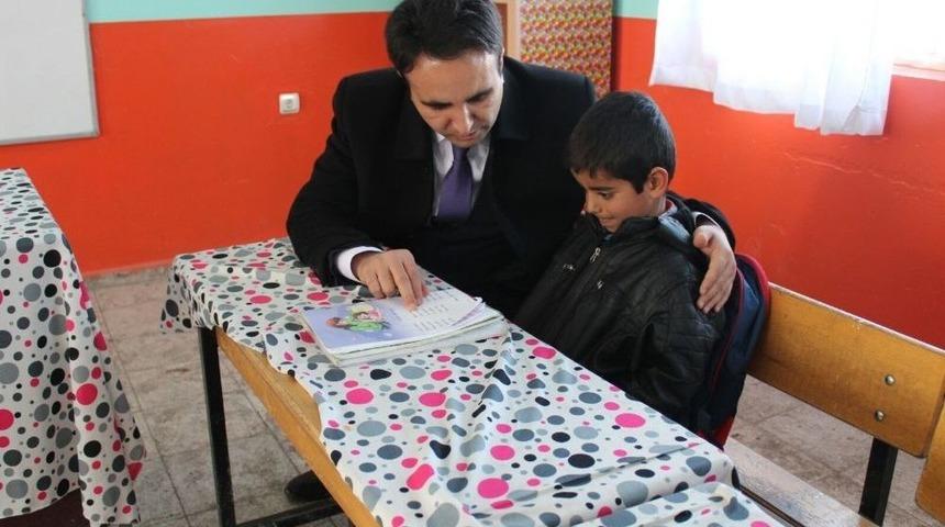 Kaymakam Dundar&rsquo;dan Okul Ziyareti