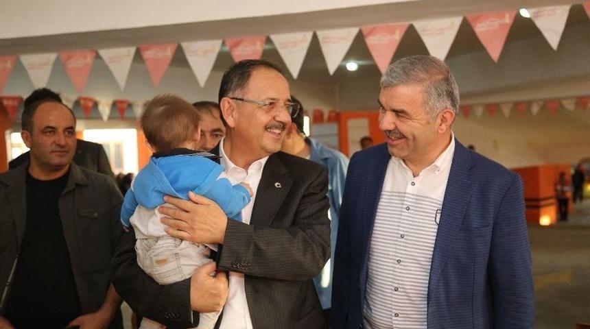 Bakan Ve Başkan Halk İle Birlikte