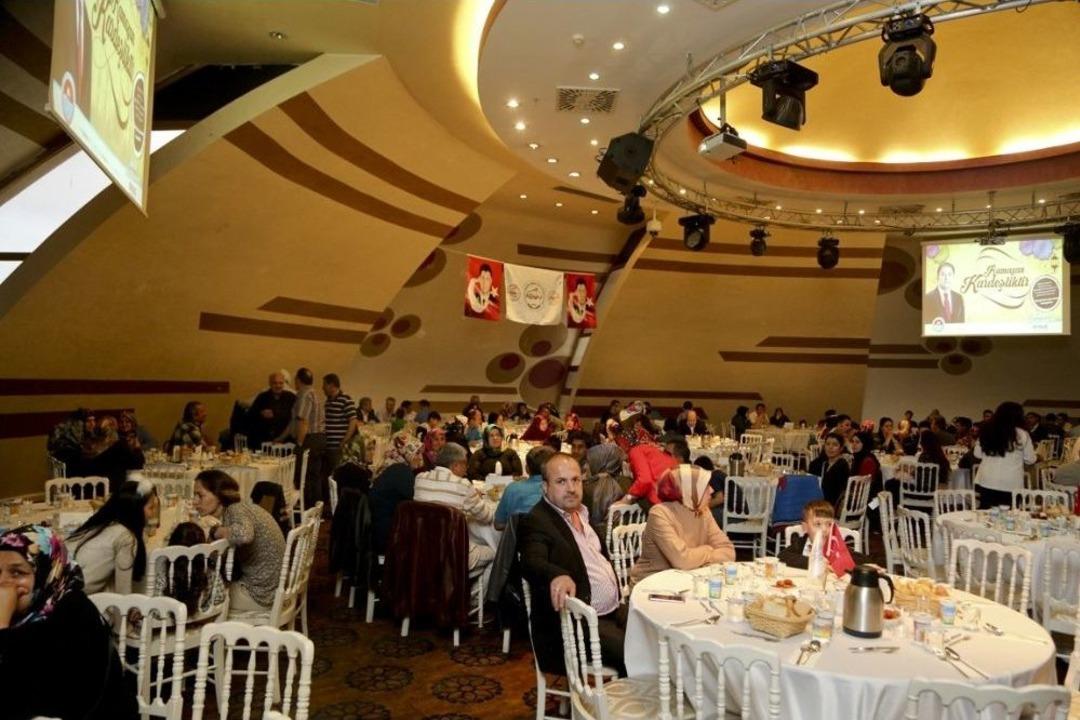 Maltepe Başıb&uuml;y&uuml;k&rsquo;te İftar Coşkusu
