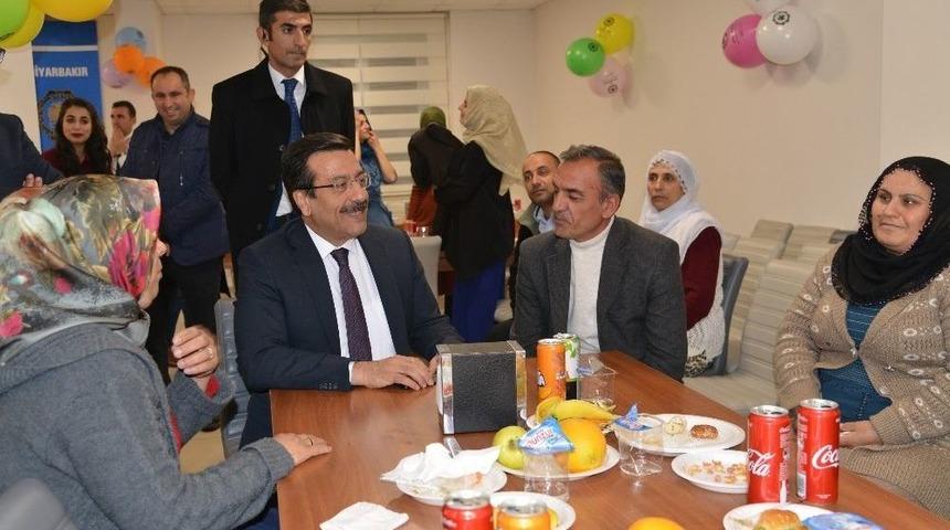 Hasta Ve Yakınları İ&ccedil;in Moral Gecesi D&uuml;zenlendi