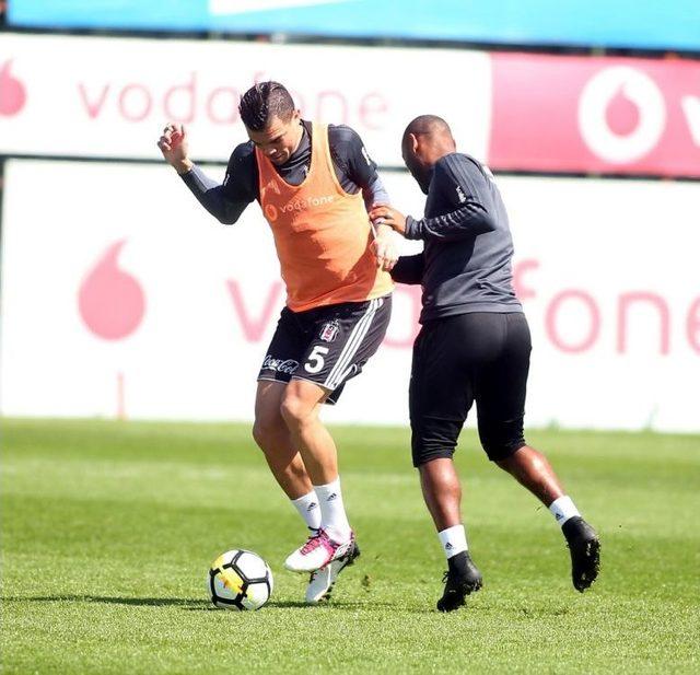 Beşiktaş, Göztepe Maçı Hazırlıklarını Sürdürdü