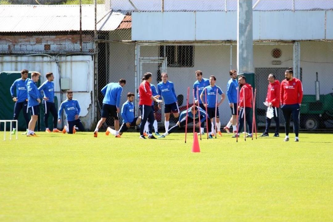 Trabzonspor, Kayserispor Ma&ccedil;ı Hazırlıklarını S&uuml;rd&uuml;rd&uuml;