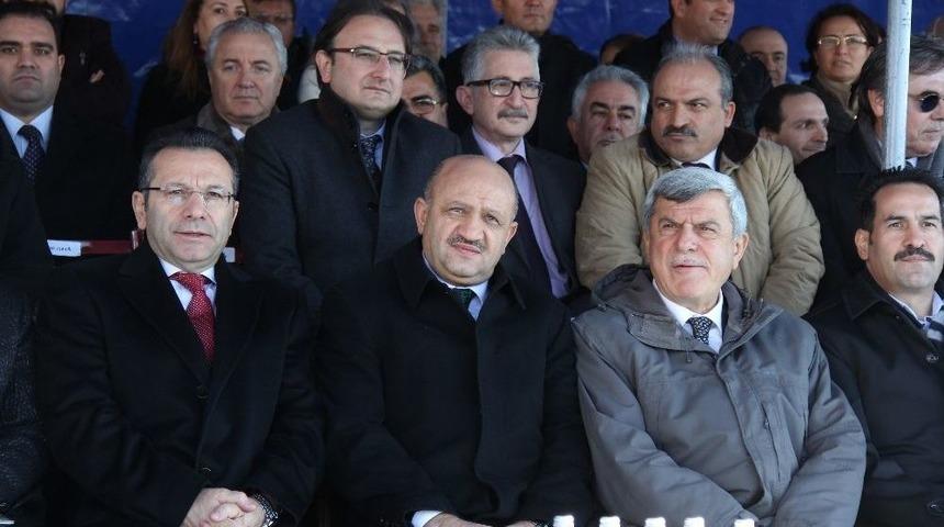 Başbakan Yardımcısı Fikri Işık: &ldquo;kud&uuml;s Konusunda Kimse Haddi Aşmasın&rdquo;