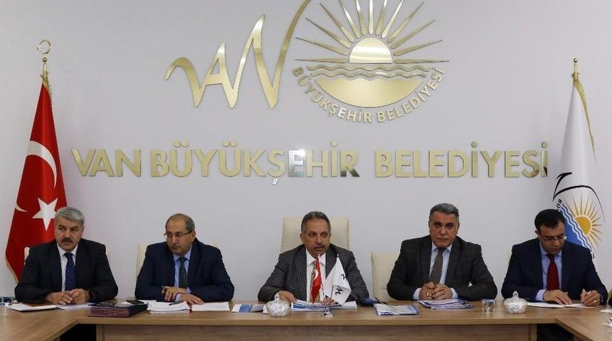 Sebze Hali Bitişiğindeki D&uuml;kkanların Kiralama İhalesi Yapıldı