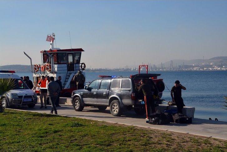 İzmir’de Denizde Erkek Cesedi Bulundu G2