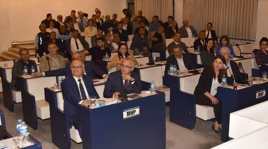 Salihli Belediye Meclisi, Encümen Ve Komisyon Üyelerini Seçti