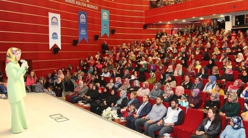 Hatice K&uuml;bra Tongar Gebze&rsquo;ye Geliyor