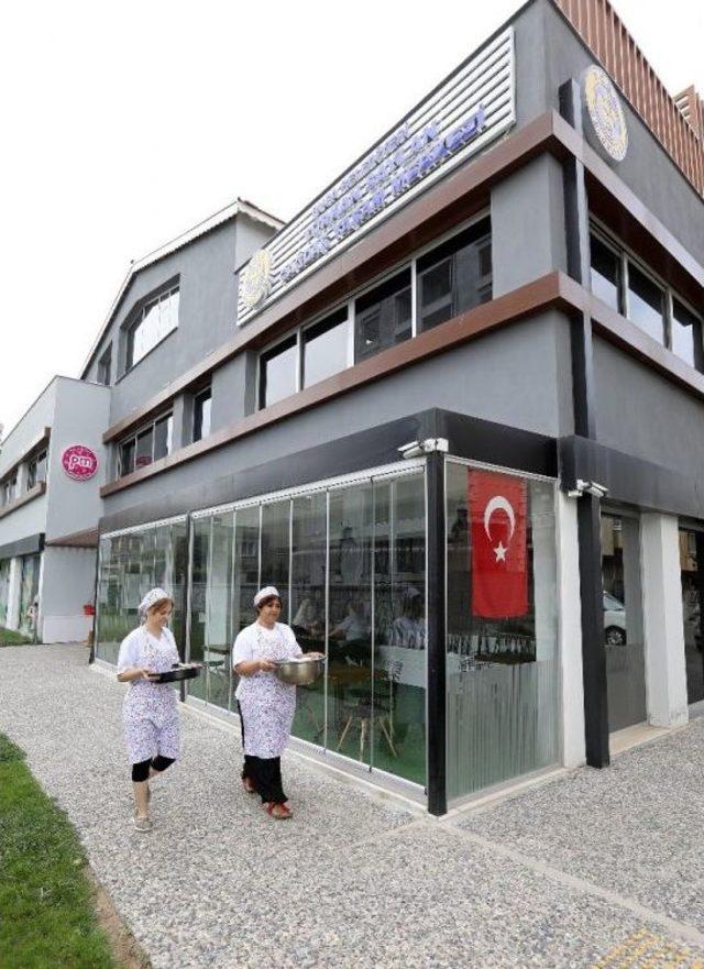 Bucalı Kursiyerlerden Ramazan Sofralarına Muhteşem Lezzetler