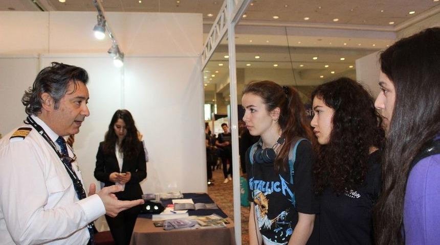 &Uuml;niversite Adayları En &Ccedil;ok Burs İmk&acirc;nlarını Merak Ediyor