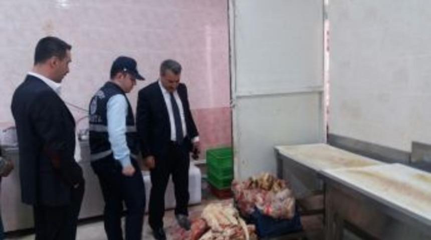 Zabıta 400 Kilo Bozulmuş Ete El Koydu