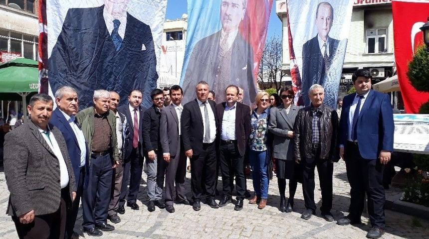 Alparslan T&uuml;rkeş Anısına Lokma Dağıtıldı