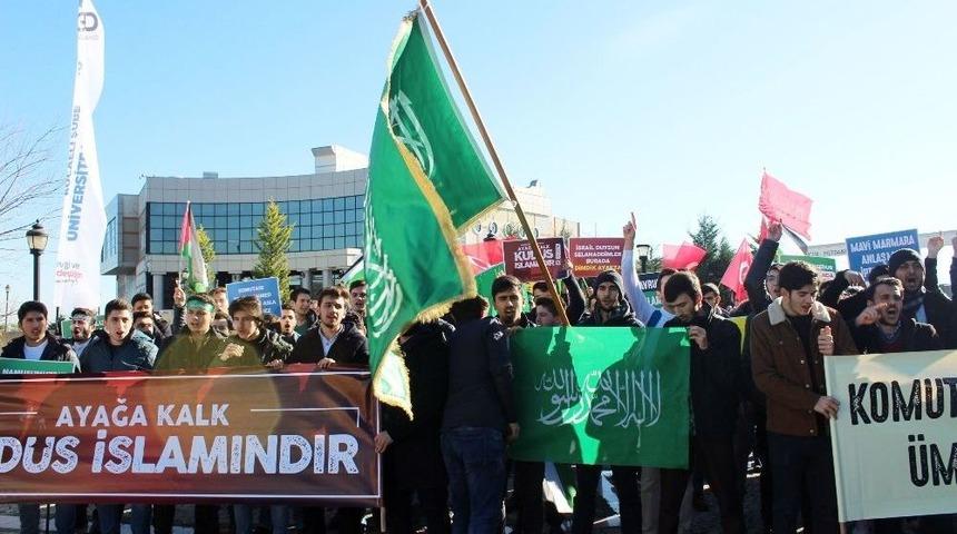 Ko&uuml; &Ouml;ğrencilerinden Abd Başkanı Trump&rsquo;ın Kud&uuml;s A&ccedil;ıklamasına Tepki