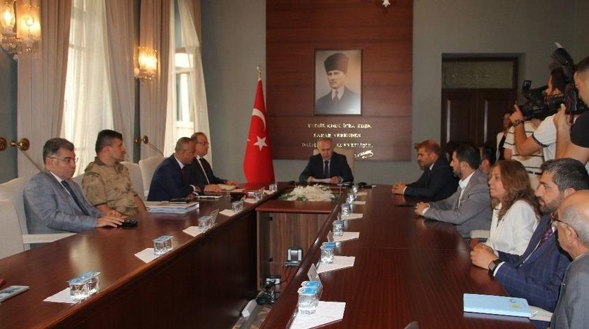 Hatay Valisi Ata: "bizim T&uuml;m Amacımız Vatandaşın H&uuml;r İradesinin Sandığa &Ouml;zg&uuml;rce Yansıması İ&ccedil;in Gerekli Tedbirleri Almaktır"