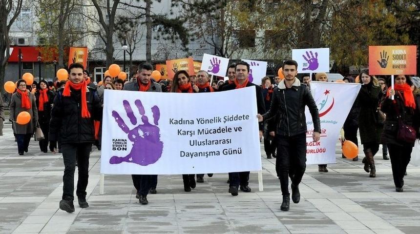 &ldquo;kadına Y&ouml;nelik Şiddete Hayır&rdquo; Demek İ&ccedil;in Y&uuml;r&uuml;d&uuml;ler