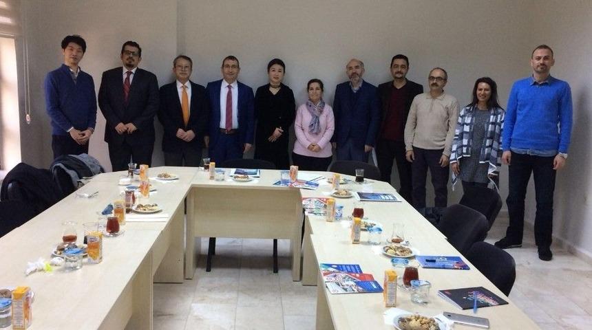 Sd&uuml; İle Kore Dongduk Kadın &Uuml;niversitesi Arasında İşbirliği Protokol&uuml;