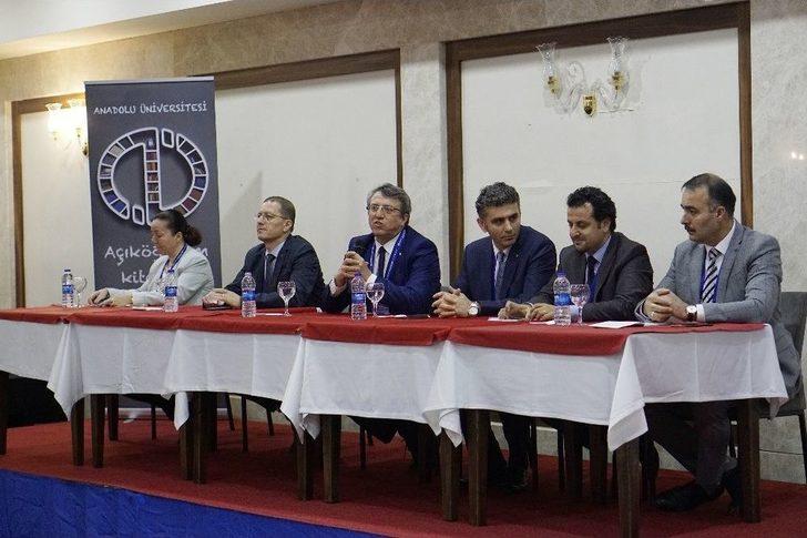 Açıköğretim Fakültesi Büroları Hizmetiçi Eğitim Toplantısı Yapıldı G1