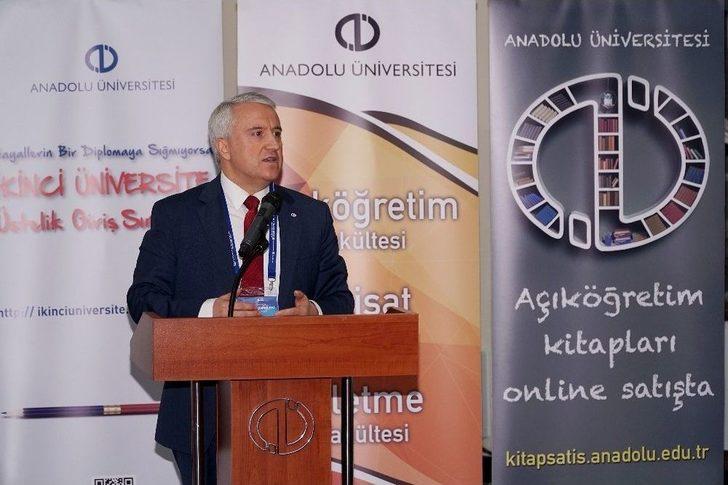 Açıköğretim Fakültesi Büroları Hizmetiçi Eğitim Toplantısı Yapıldı G4