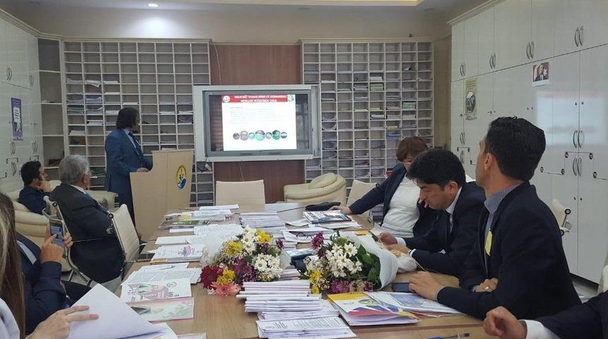 Cumhuriyet Ortaokulu Saha Ziyaretine Kaldı