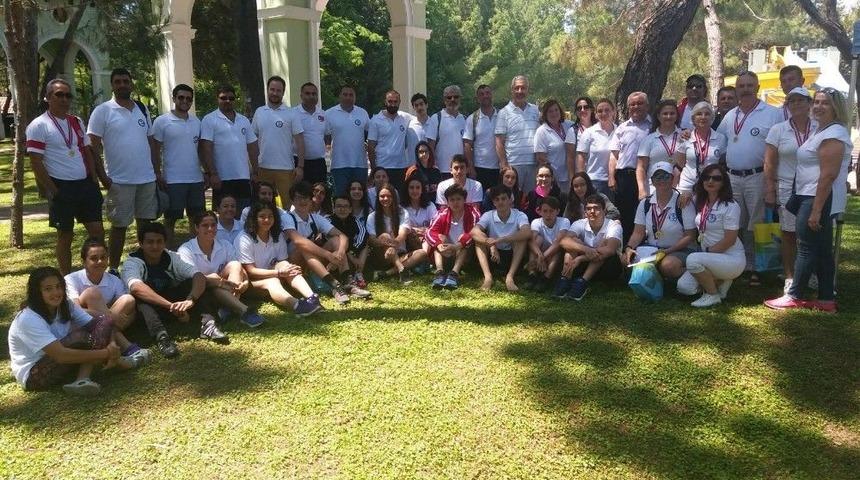 Osmangazili Y&uuml;z&uuml;c&uuml;ler Milli Takım Yolcusu