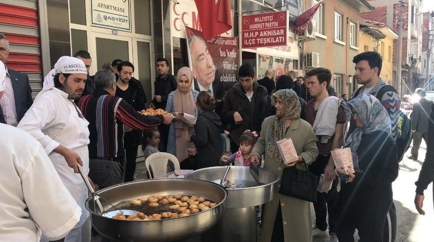 Alparslan T&uuml;rkeş Akhisar&rsquo;da Anıldı