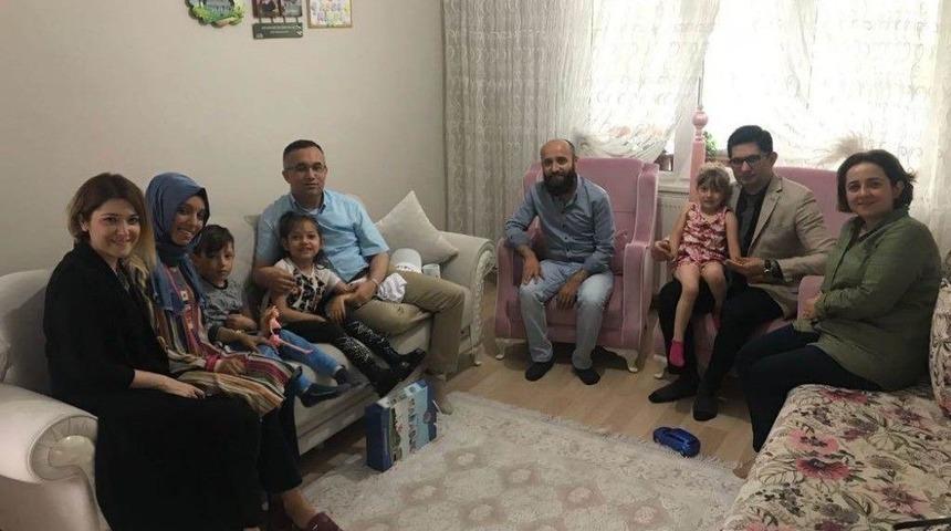 Minik Ceylin Tun&ccedil;er&rsquo;i Sevindiren Ziyaret