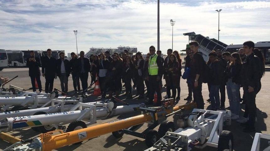 Havacılık Öğrencileri Antalya Havalimanı’nda