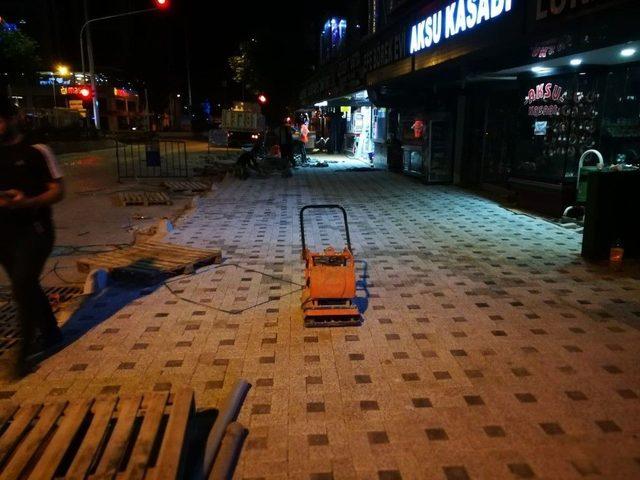 Çevre Düzenlemeleri Çalışmaları Gece De Devam Ediyor