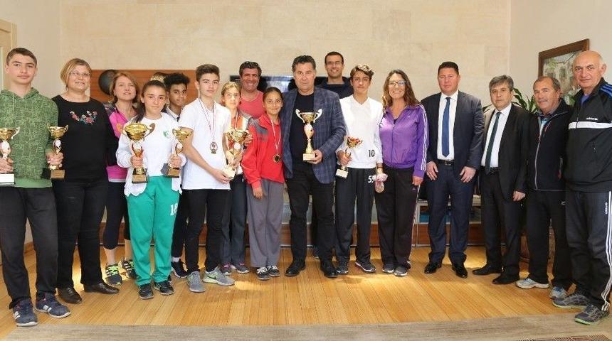 Atletizmciler Başkan Kocadon&rsquo;u Ziyaret Etti