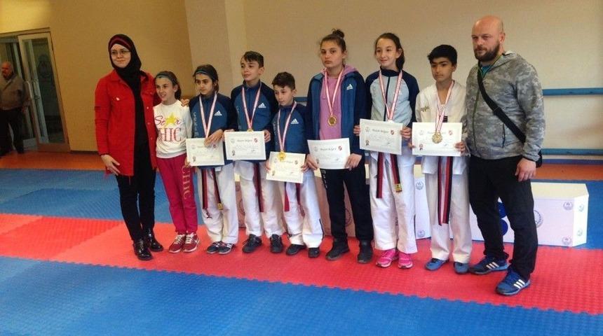 Okul Sporları Taekwondo Yıldızlar Ligi M&uuml;sabakaları Başladı