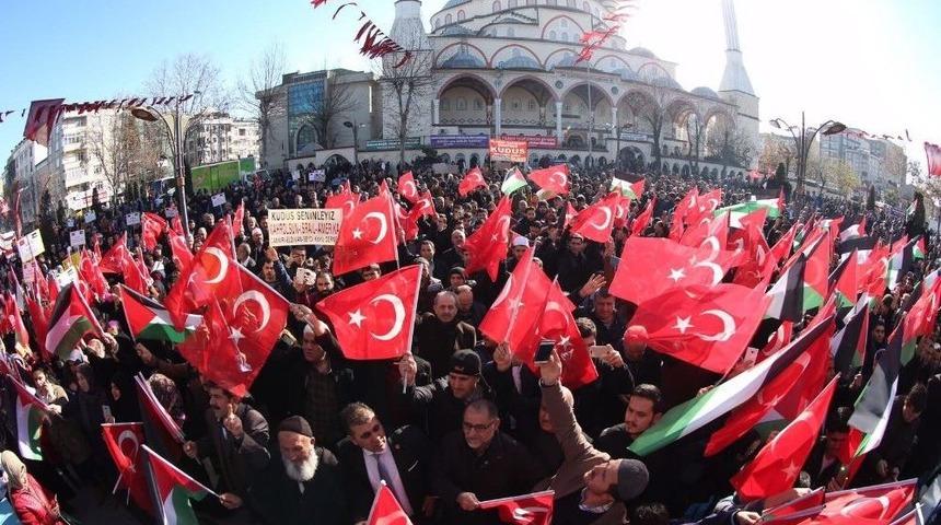 Sultangazi’de Abd’nin Kudüs Kararına Protesto