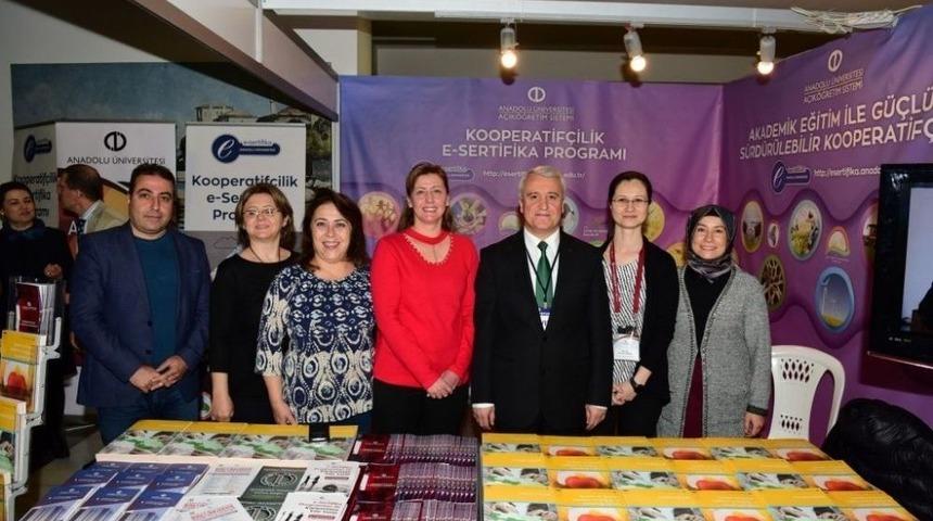 Gümrük Ve Ticaret Bakanlığından Anadolu Üniversitesine Ödül