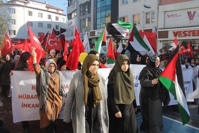 Bolu’da Yüzlerce Kişi İsrail Ve Abd’yi Protesto Etti