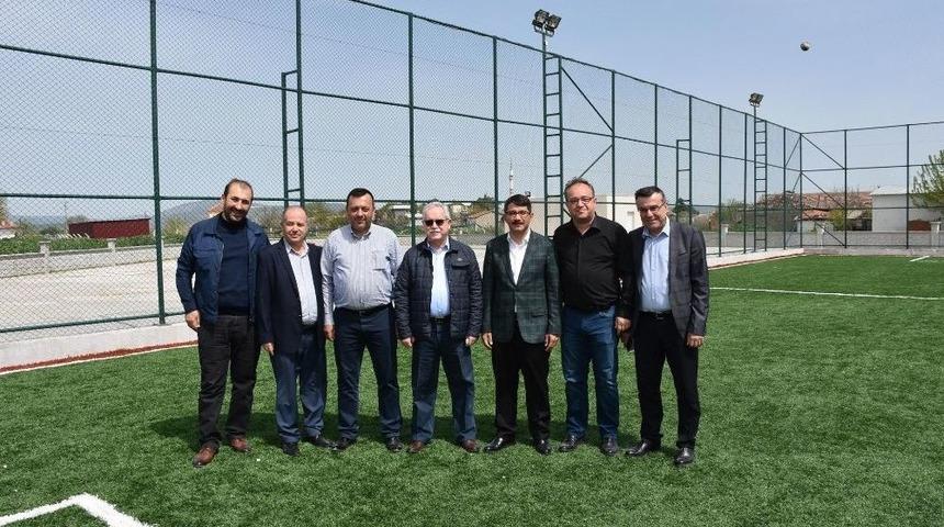 Tepecikli Gen&ccedil;ler Halı Sahasına Kavuştu