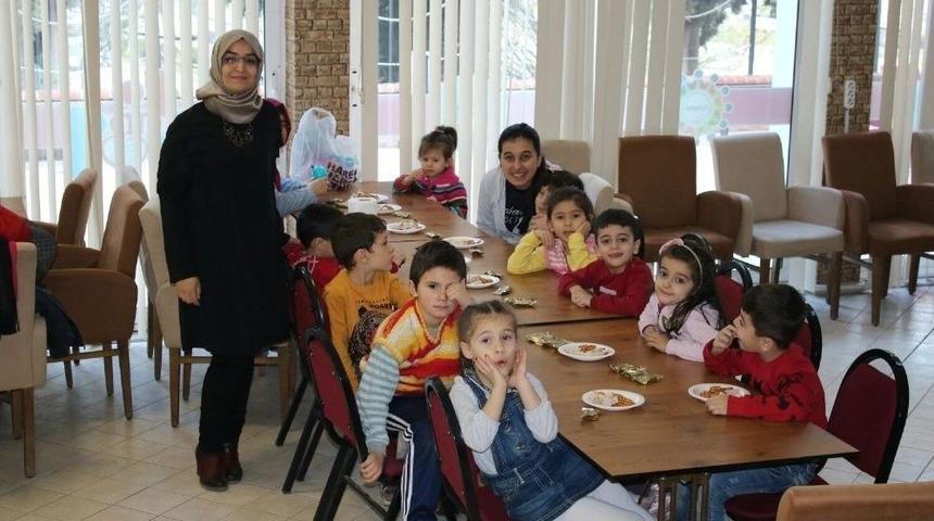 &rsquo;+1 Kafe&rsquo; İlk M&uuml;şterilerini Ağırladı