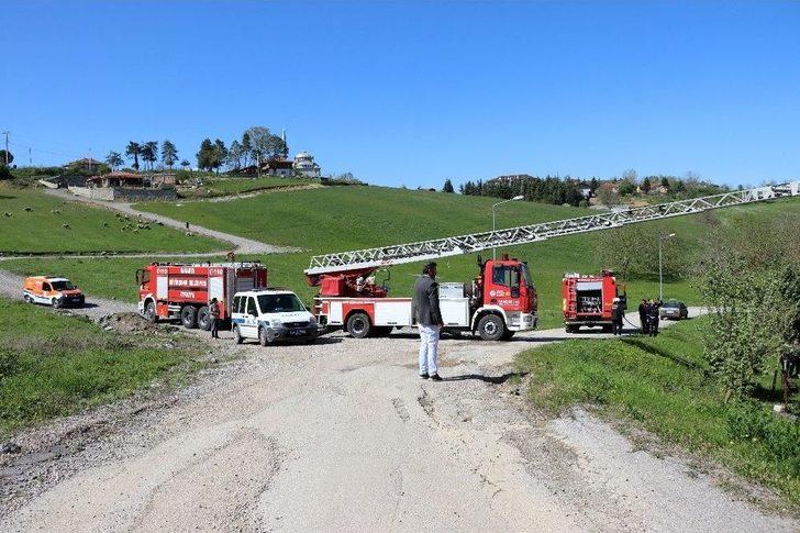 Apartmanda Çıkan Yangın Mahalleliyi Sokağa Döktü G4