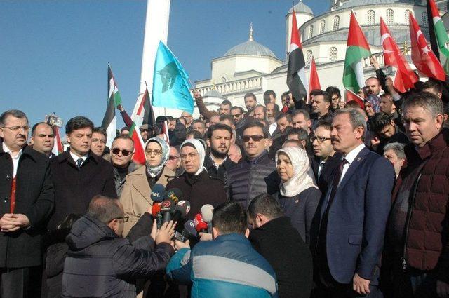 Kocatepe Camisi’nde ‘kudüs’ Protestosu