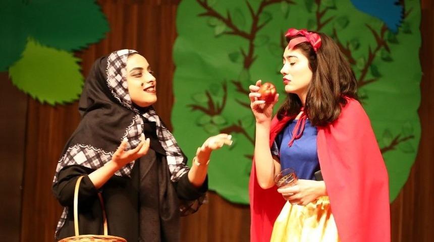 &Ccedil;ocuklara &Ouml;zel Tiyatroda Renkli G&ouml;r&uuml;nt&uuml;ler