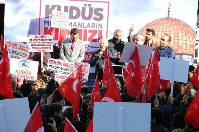 Çekmeköy’de Cuma Namazı Sonrası Kudüs Protestosu