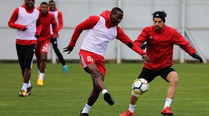 Dg Sivasspor, Atiker Konyaspor Maçı Hazırlıklarını Sürdürdü