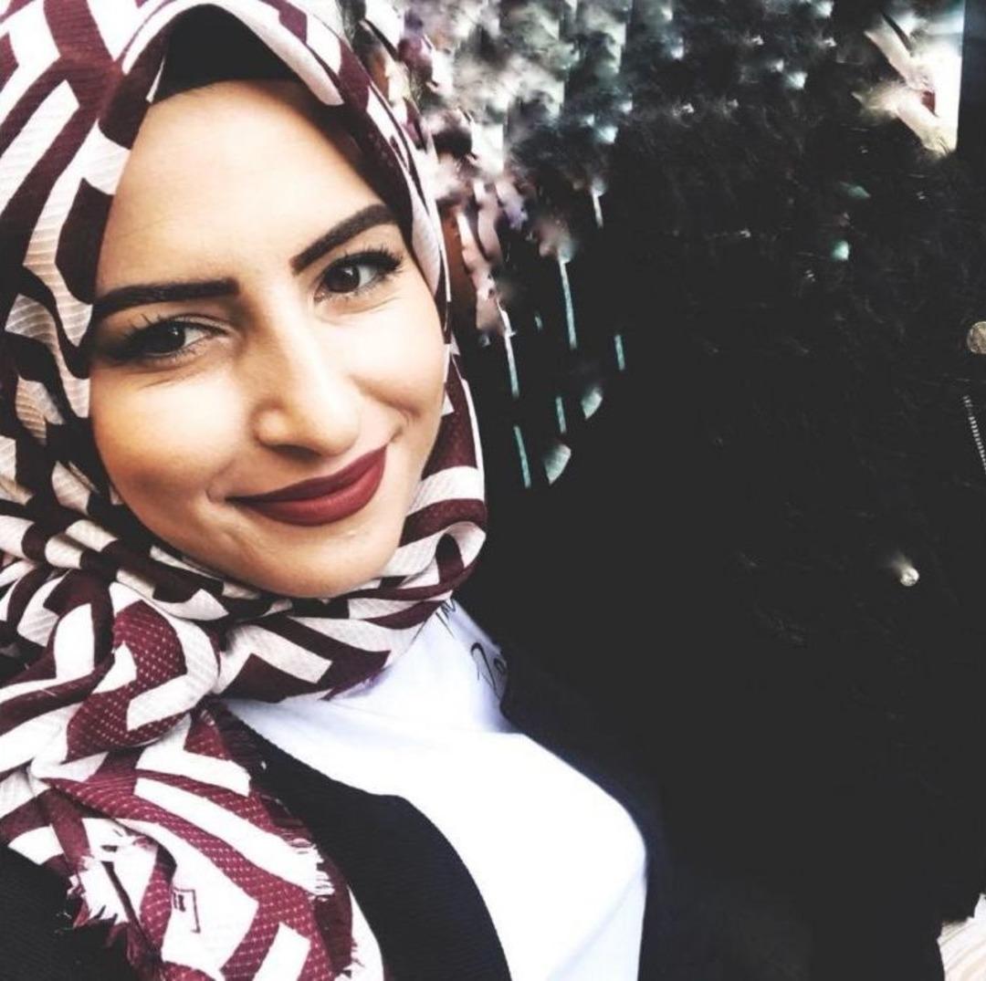 Freni Patlayan Kamyonet Kaldırımda Y&uuml;r&uuml;yen &Uuml;niversite &Ouml;ğrencisi Gen&ccedil; Kızın &Ouml;l&uuml;m&uuml;ne Neden Oldu