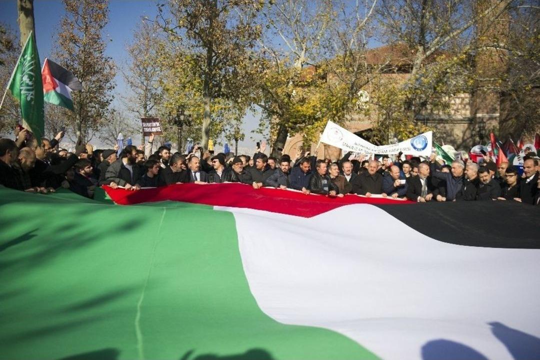 Hacı Bayram Camisi&rsquo;nde Kud&uuml;s Protestosu